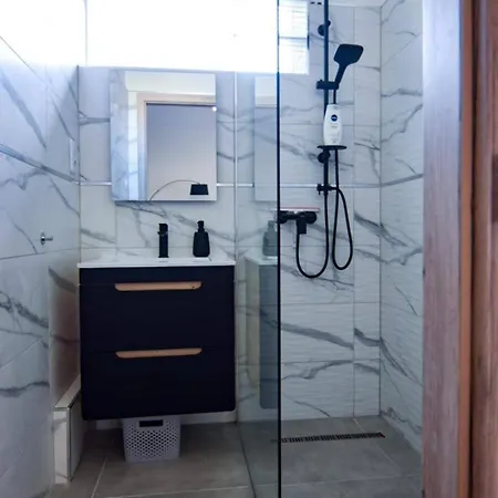 Marco Art Vendeghaz Jakuzzi, Sauna - 2025 Nyartol - From Summer 2025 Marko