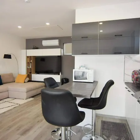 Guest house Marco Art Vendeghaz For 1- 8 Persons